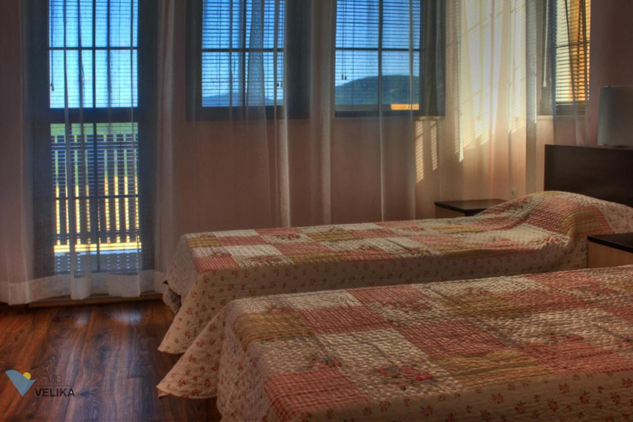 Vis Velika Bed & Breakfast Ngoại thất bức ảnh